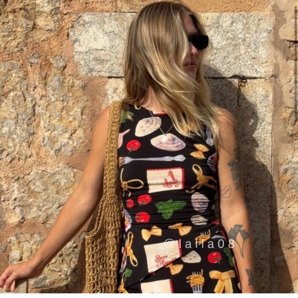 Lisa Says Gah Erin Tank Buon Appetito Black - Picture 2 of 16